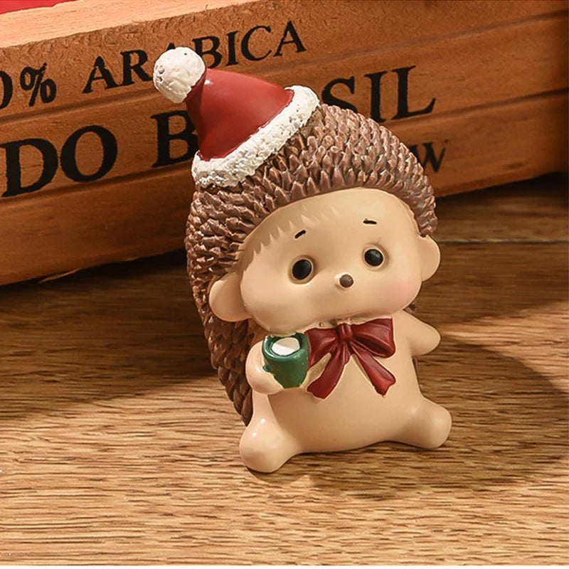 Christmas Resin Family Small Animal Ornaments Creative Home Decoration Mini Christmas Tree Old Man Christmas Gift