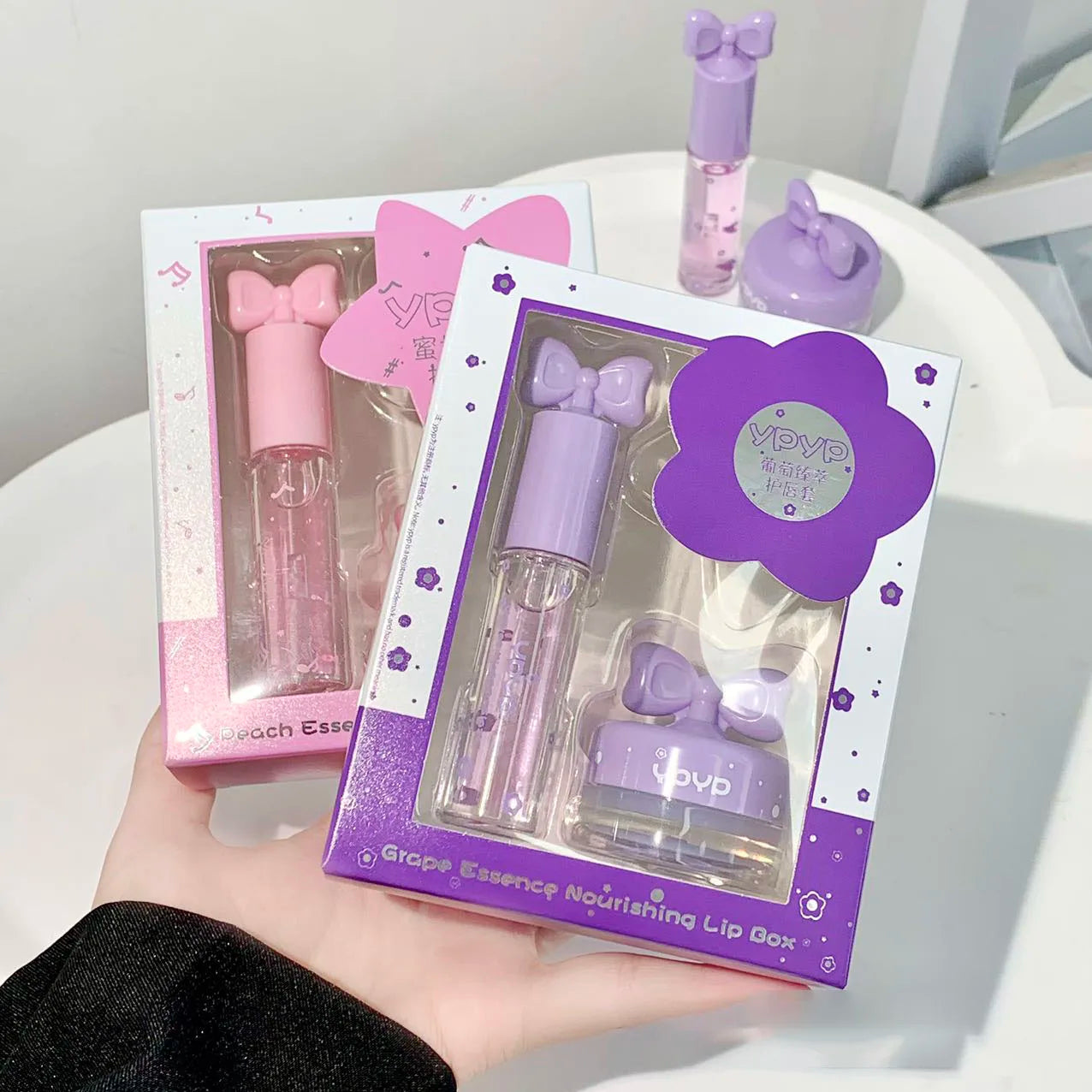 Two piece set of moisturizing lip gloss lip mask set, long-lasting moisturizing and glossy smooth makeup set