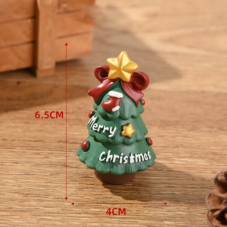 Christmas Resin Family Small Animal Ornaments Creative Home Decoration Mini Christmas Tree Old Man Christmas Gift