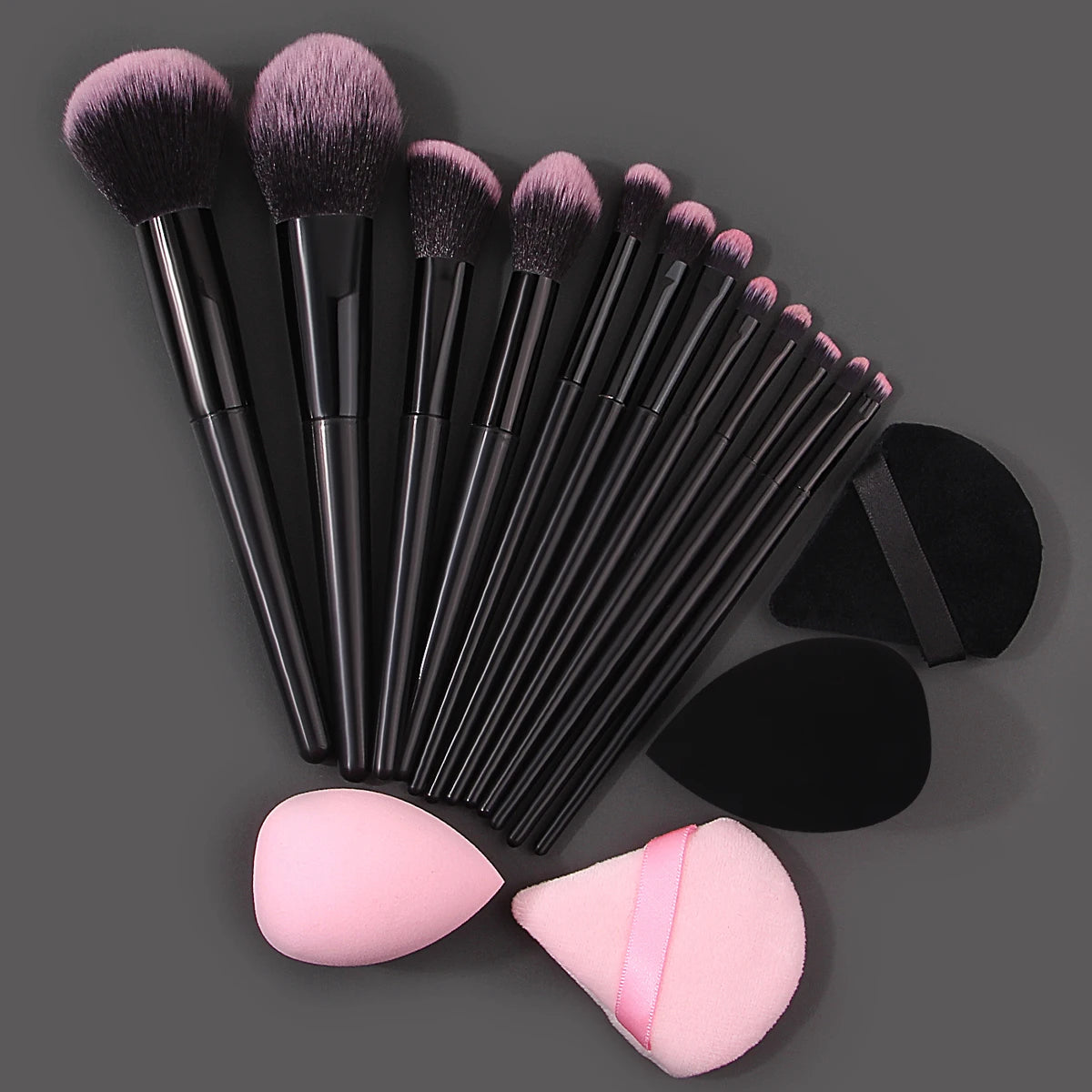 12 high-quality soft makeup brushes set +4 beauty eggs, triangular powder puff, super practical and portable beauty tools