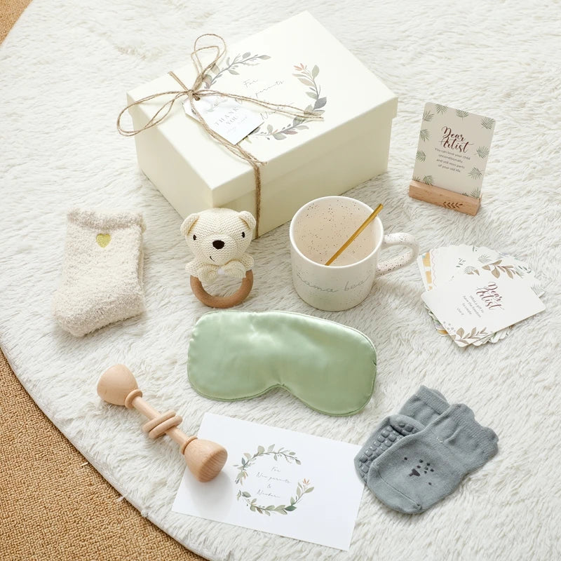 Baby Bathing Set Gift Box Wooden Rabbit Teether Wooden Rattle Cotton Socks Newborn Growth Memorial Card Baby Birth Gift